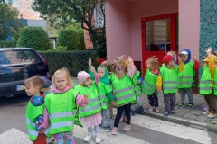 Wycieczka na przejście dla pieszych i poszukiwanie znaków drogowych gr II