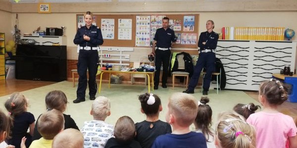 Bezpieczny przedszkolak – spotkanie z policjantami w przedszkolu